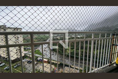 Varanda  de apartamento à venda com 3 quartos, 60m² em Camorim, Rio de Janeiro