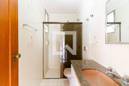 Banheiro de apartamento para alugar com 3 quartos, 138m² em Perdizes, São Paulo