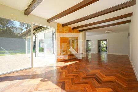 Casa à venda com 4 quartos, 426m² em Santo Amaro, São Paulo