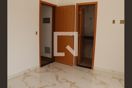 Casa à venda com 3 quartos, 87m² em Residencial Recanto do Bosque, Goiânia