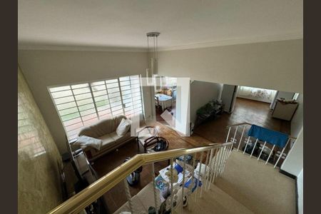 Casa à venda com 4 quartos, 199m² em Vila Emir, São Paulo