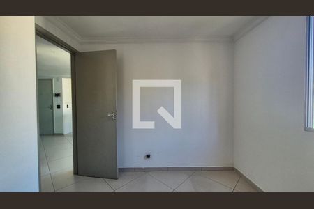 Quarto de apartamento para alugar com 2 quartos, 54m² em Parque Sao Vicente, Santo André