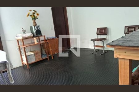 Casa à venda com 3 quartos, 136m² em Vila Inglesa, São Paulo