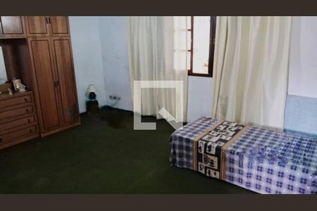 Casa à venda com 3 quartos, 136m² em Vila Inglesa, São Paulo