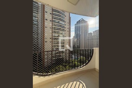 Varanda de apartamento para alugar com 3 quartos, 76m² em Vila Olímpia, São Paulo