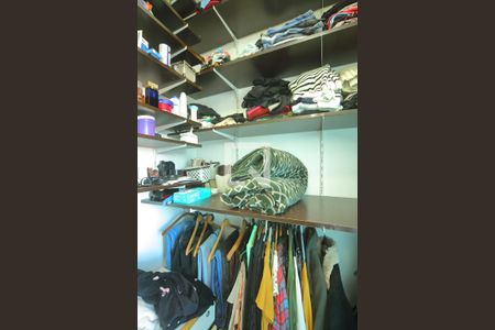 Closet da Suíte  de casa à venda com 3 quartos, 106m² em Planalto, São Bernardo do Campo