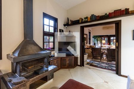 Sala de TV de casa à venda com 4 quartos, 550m² em Lapa, São Paulo