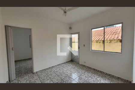 Sala de casa de condomínio para alugar com 2 quartos, 65m² em Vila Ursulina, Itaquaquecetuba