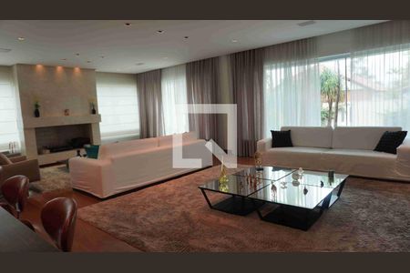 Sala de estar de casa de condomínio à venda com 3 quartos, 950m² em Residencial Seis (alphaville), Santana de Parnaíba