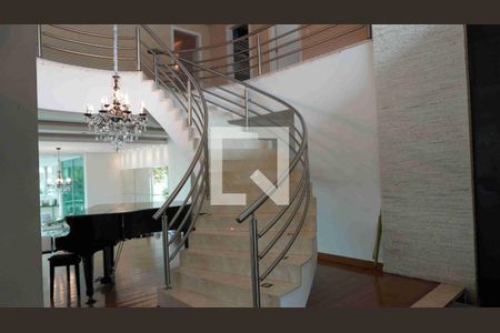 Hall de entrada de casa de condomínio à venda com 3 quartos, 950m² em Residencial Seis (alphaville), Santana de Parnaíba