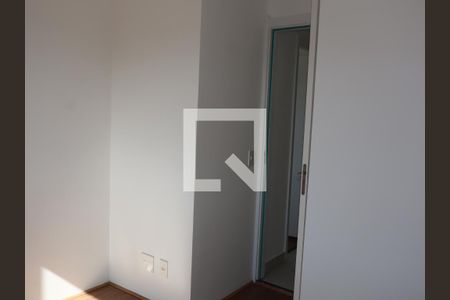 Quarto 1 de apartamento para alugar com 2 quartos, 44m² em Parque Sao Rafael, São Paulo