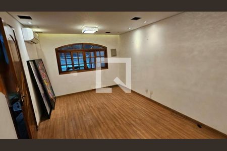 Casa à venda com 3 quartos, 90m² em Campo Grande, São Paulo