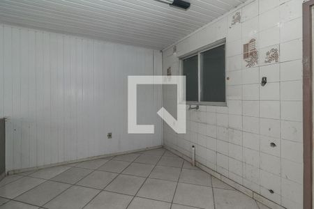 Sala / Cozinha de casa para alugar com 2 quartos, 80m² em Rubem Berta, Porto Alegre