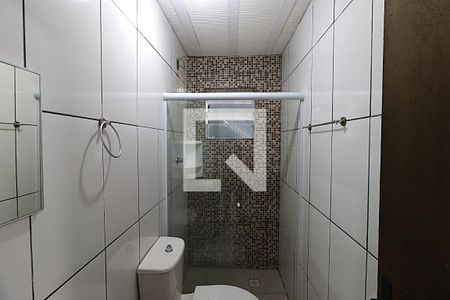 Banheiro de casa para alugar com 1 quarto, 28m² em Mário Quintana, Porto Alegre