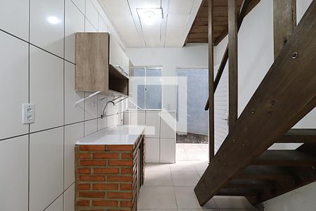 Sala/Cozinha de casa para alugar com 1 quarto, 28m² em Mário Quintana, Porto Alegre