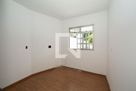 quarto 1  de casa à venda com 6 quartos, 431m² em Minas Brasil, Belo Horizonte