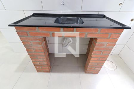 Sala cozinha de casa para alugar com 1 quarto, 28m² em Mário Quintana, Porto Alegre