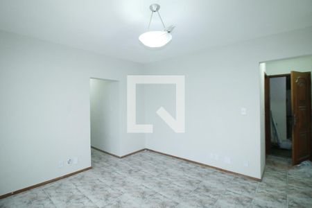 Sala de apartamento para alugar com 3 quartos, 70m² em Olaria, Rio de Janeiro