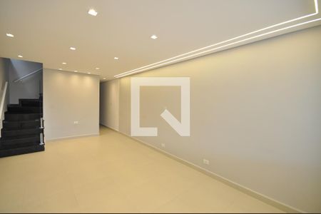 Sala de casa à venda com 4 quartos, 180m² em Vila Ede, São Paulo