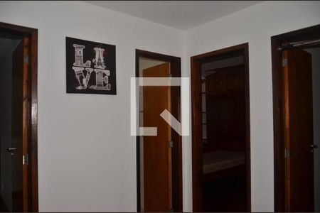 Escada de casa de condomínio à venda com 4 quartos, 200m² em Pendotiba, Niterói