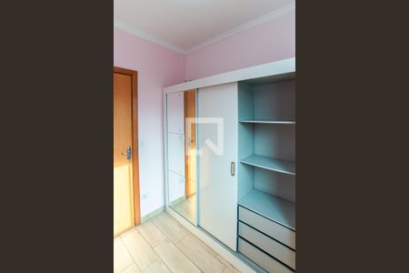 Quarto 2 de casa de condomínio para alugar com 2 quartos, 41m² em Vila Mazzei, São Paulo