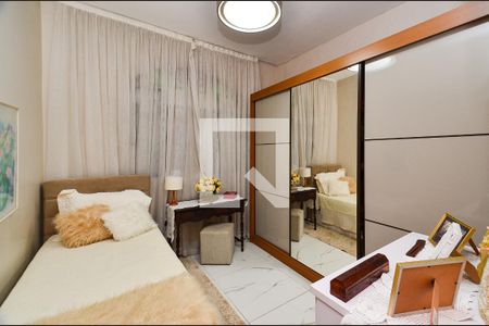Quarto 1 de casa para alugar com 4 quartos, 353m² em Renascença, Belo Horizonte