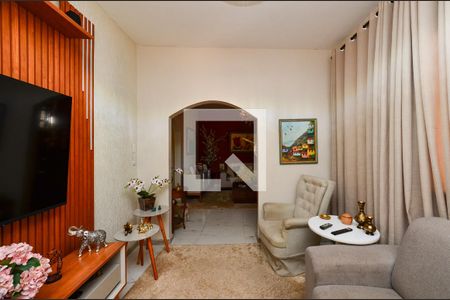 Sala de TV de casa para alugar com 4 quartos, 353m² em Renascença, Belo Horizonte