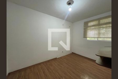 Quarto 2 de apartamento para alugar com 2 quartos, 46m² em Feitoria, São Leopoldo