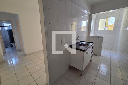 Cozinha de apartamento para alugar com 2 quartos, 75m² em Canto do Forte, Praia Grande