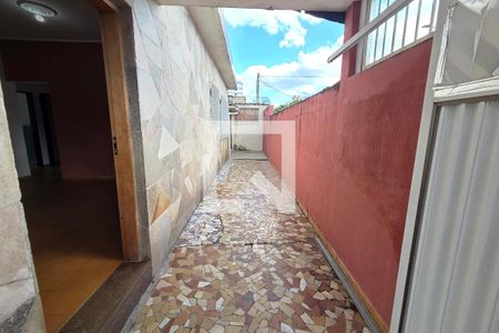 Quintal de casa para alugar com 3 quartos, 249m² em Cidade Ocian, Praia Grande