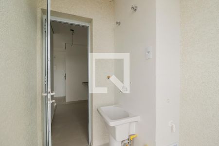 Sala/Cozinha/Área de Serviço de apartamento à venda com 2 quartos, 59m² em Vila Bandeirantes, São Paulo