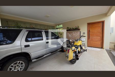 Casa à venda com 4 quartos, 200m² em Vila Pinto Coelho, Lagoa Santa