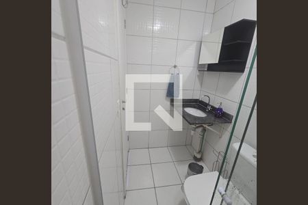 Banheiro de apartamento para alugar com 3 quartos, 64m² em Penha, Rio de Janeiro