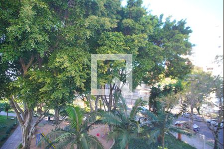 Sala - Vista de apartamento para alugar com 3 quartos, 82m² em Cristo Redentor, Porto Alegre