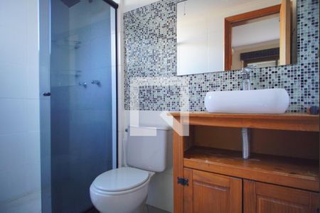 Banheiro da Suíte de apartamento para alugar com 3 quartos, 82m² em Cristo Redentor, Porto Alegre