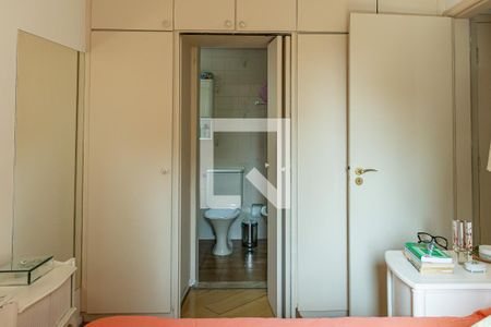 Suíte de apartamento à venda com 2 quartos, 70m² em Campo Belo, São Paulo