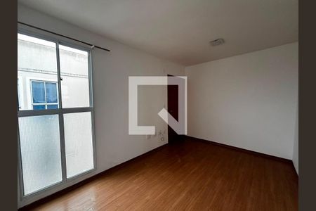 Sala de apartamento para alugar com 2 quartos, 45m² em Jansen, Gravataí