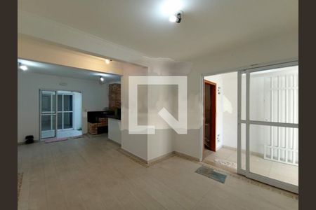 Casa à venda com 4 quartos, 250m² em Jardim Sabara, São Paulo