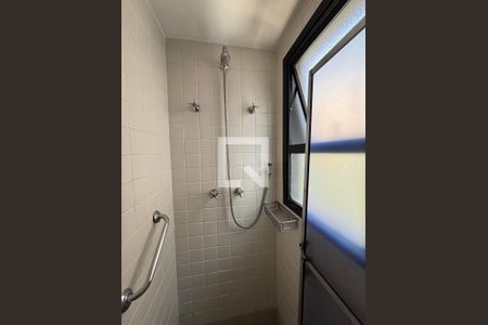 Banheiro de apartamento à venda com 1 quarto, 33m² em Vila Nova Conceição, São Paulo