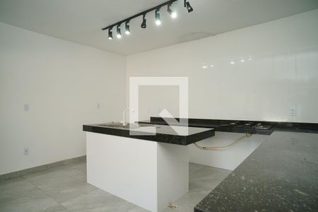 Cozinha de casa de condomínio para alugar com 2 quartos, 129m² em Ponta Grossa, Maricá
