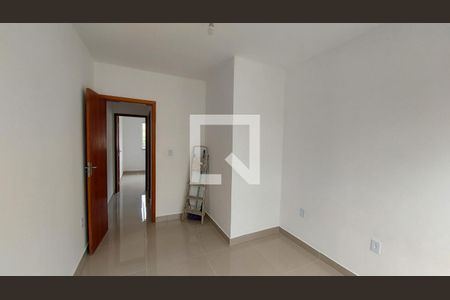 Quarto 1 de casa de condomínio para alugar com 2 quartos, 67m² em Cabuçu, Nova Iguaçu