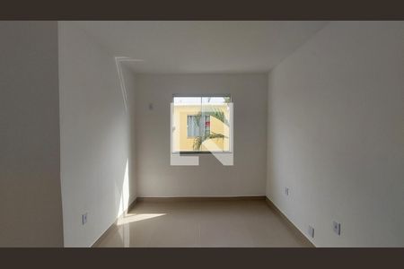 Quarto 1 de casa de condomínio para alugar com 2 quartos, 67m² em Cabuçu, Nova Iguaçu