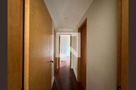 Corredor de apartamento para alugar com 3 quartos, 110m² em Vila Ema, São José dos Campos