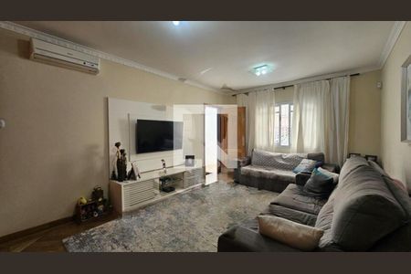 Casa à venda com 3 quartos, 136m² em Cupecê, São Paulo