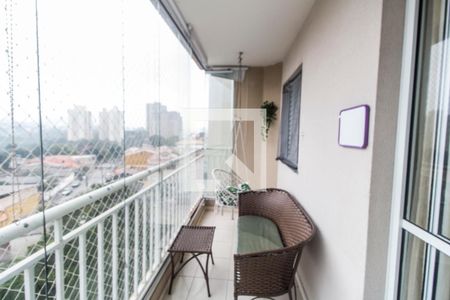 Varanda de apartamento à venda com 2 quartos, 72m² em Jardim Tupanci, Barueri