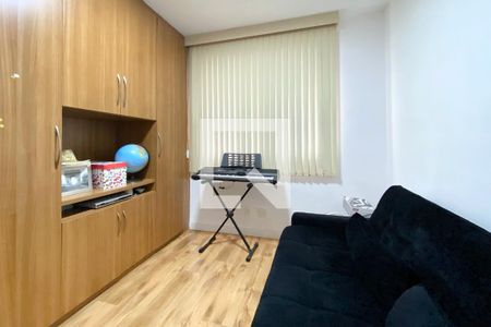 Casa à venda com 3 quartos, 188m² em Fernão Dias, Belo Horizonte