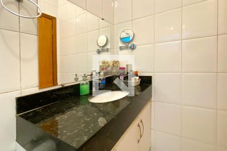 Casa à venda com 3 quartos, 188m² em Fernão Dias, Belo Horizonte