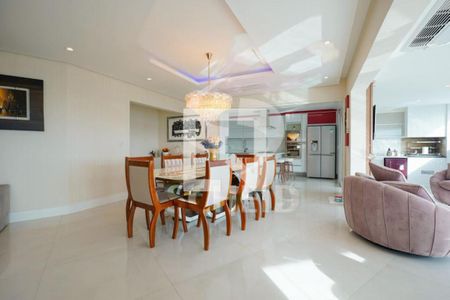 Apartamento à venda com 4 quartos, 246m² em Vila Sofia, São Paulo