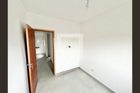 Quarto 1 de apartamento para alugar com 2 quartos, 40m² em Jardim Primavera, São Paulo