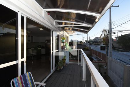 Sacada  de casa para alugar com 3 quartos, 370m² em Xaxim, Curitiba